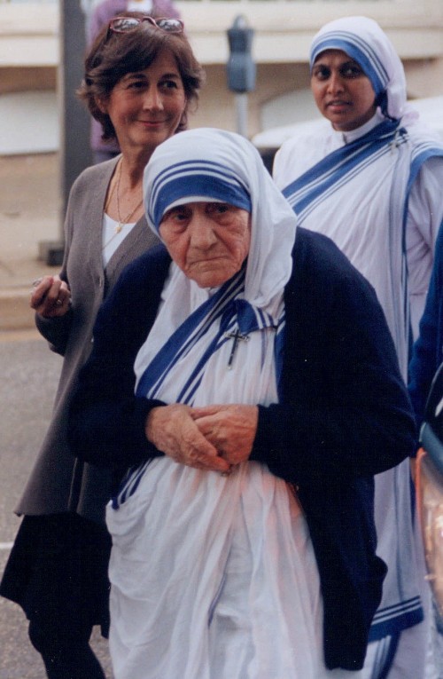 Mother_Teresa_in_1996.jpg