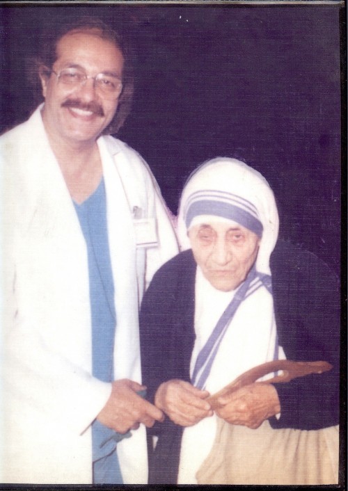 Mother_Teresa_and_Dr.Sharad_panday.jpg