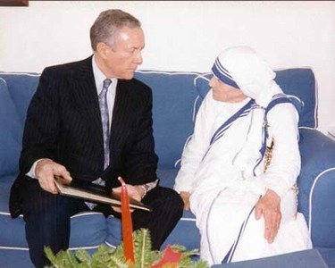 Orrin_Hatch_Mother_Teresa.jpg