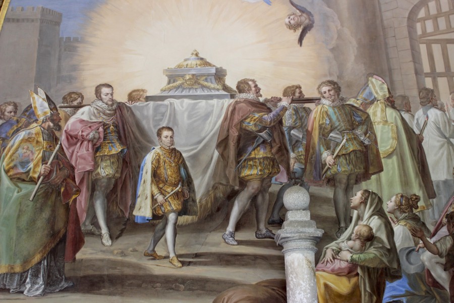 Miguel Hermoso Cuesta [<a href="https://creativecommons.org/licenses/by-sa/3.0"  target="_blank">CC BY-SA 3.0</a>], <a href="https://commons.wikimedia.org/wiki/File:Claustro_de_la_catedral_de_Toledo._01.JPG"  target="_blank">via Wikimedia Commons</a>