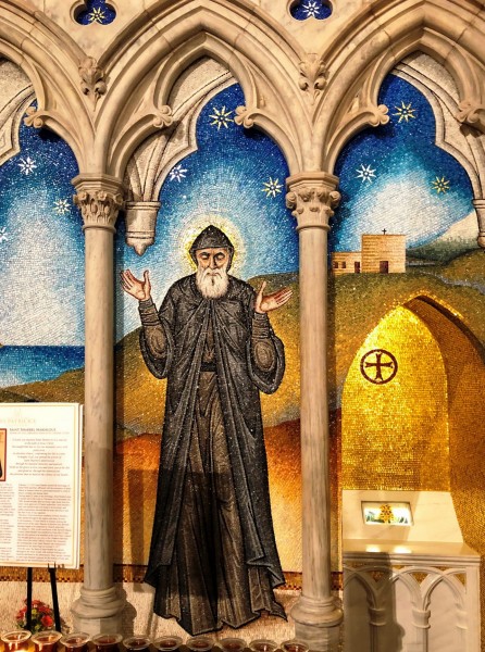 San_Charbel_Mural_en_St.Patricks_Cathedral_New_York.jpg