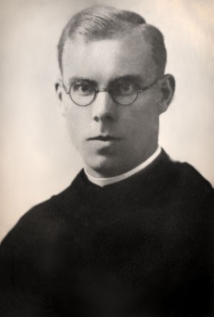 Blessed Józef Achilles Puchała (18 March 1911, Kosina – 19 July 1943, Borowikowszczyzna) was a Polish Franciscan friar from the Iwieniec (Ivyanets) monastery, tortured and killed by the Nazis during World War II and beatified by Pope John Paul II on June 13, 1999.

<a href="https://commons.wikimedia.org/wiki/File:B%C5%82._o._J%C3%B3zef_Achilles_Pucha%C5%82a.jpg" title="via Wikimedia Commons" target="_blank">zbiory rodzinne</a> [Public domain]