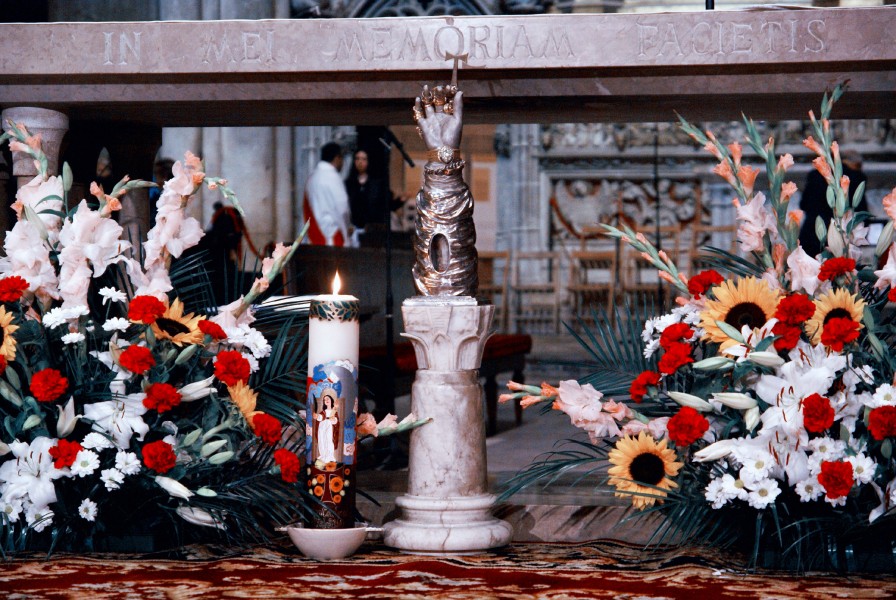 Relic of Saint Tecla that is preserved in the Cathedral of Tarragona, called the arm of Saint Tecla

<a href="https://commons.wikimedia.org/wiki/File:Reliqui_de_santa_Tecla.JPG" title="via Wikimedia Commons" target="_blank">Gaspar Ros</a> / <a href="https://creativecommons.org/licenses/by-sa/3.0" target="_blank">CC BY-SA</a>
