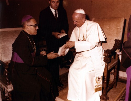 Saint Romero with Saint Paul VI, 21 June 1978

<a href="https://commons.wikimedia.org/wiki/File:%C3%93scar_Arnulfo_Romero_with_Pope_Paul_VI_(3).jpg" title="via Wikimedia Commons" target="_blank">own archive</a> / Public domain