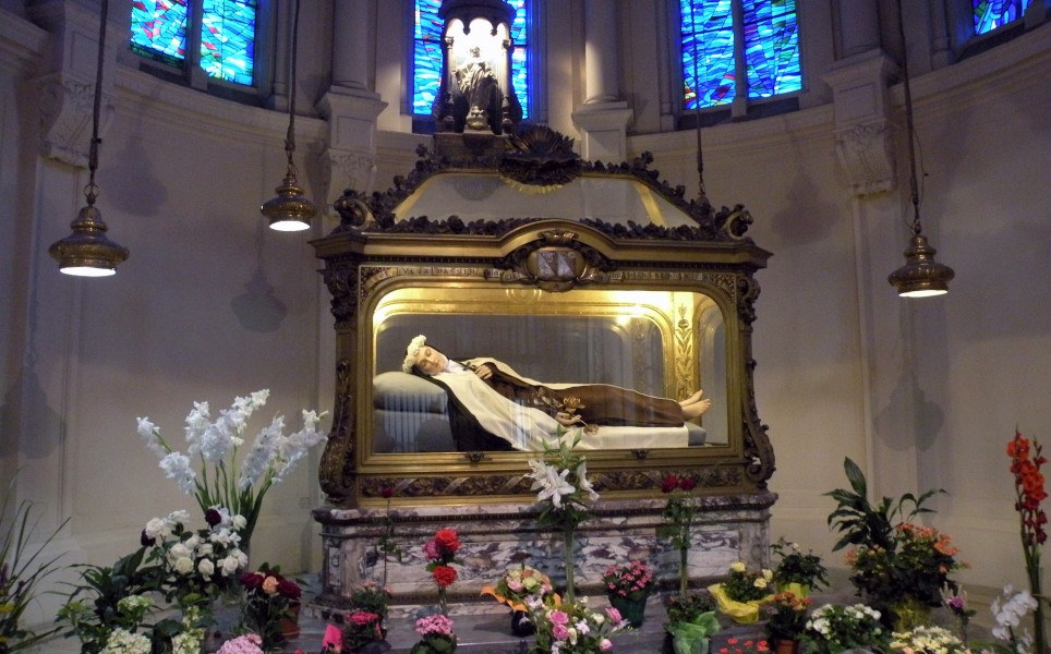 Shrine with the mortal remains of Saint Theresa in the chapel of Carmel in Lisieux

<a href="https://commons.wikimedia.org/wiki/File:Carmel_de_Lisieux_2.JPG" title="via Wikimedia Commons" target="_blank">Chatsam</a> / <a href="https://creativecommons.org/licenses/by-sa/4.0" target="_blank">CC BY-SA</a>